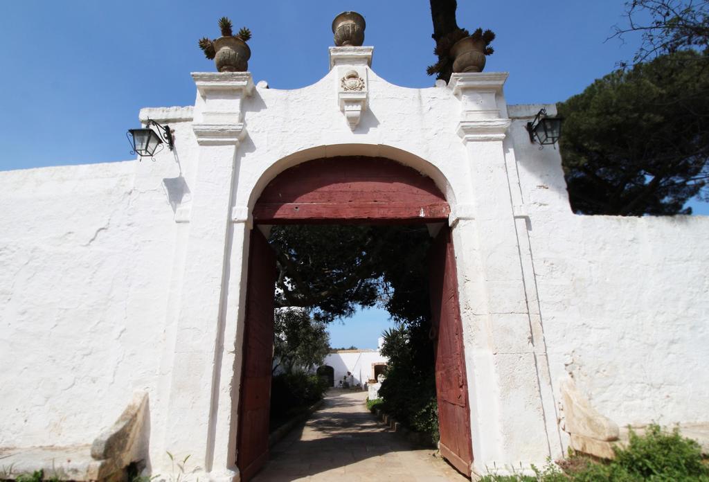 Отель Masseria Brancati Остуни Экстерьер фото